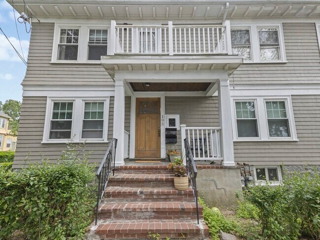 Building Photo - 195 Savin Hill Ave