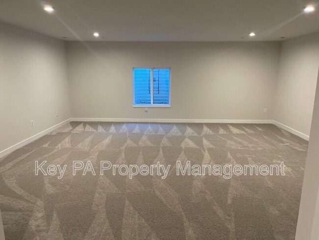 Building Photo - 205 Hibiscus Way