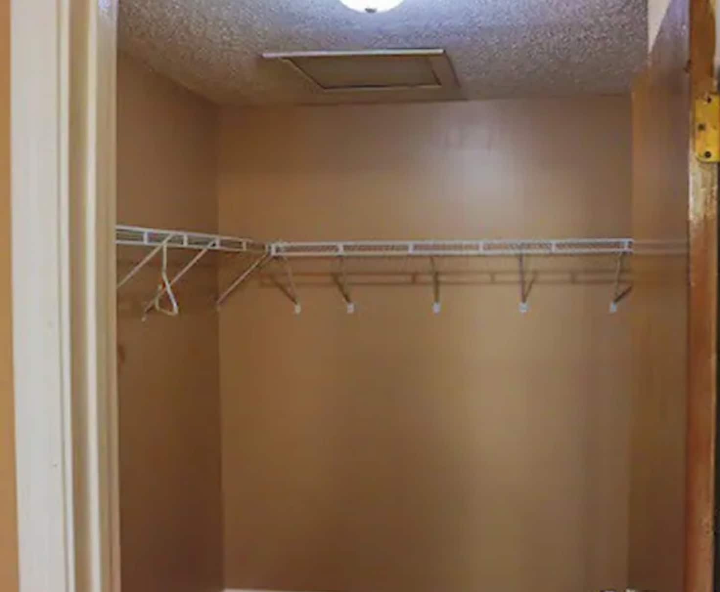 Building Photo - 3830 Kensingwood Trce