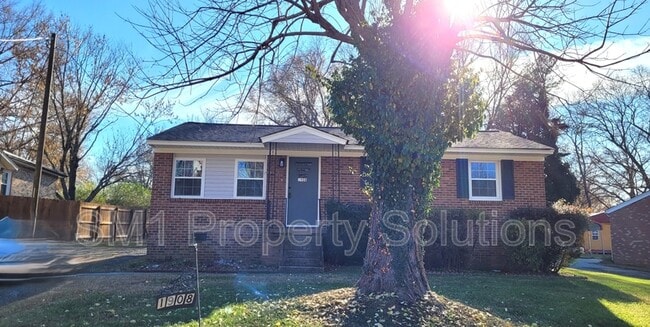 Building Photo - 1908 Darlington Pl