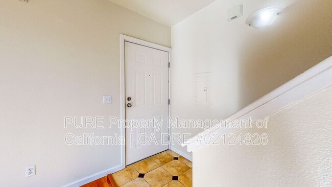 Building Photo - 950 Campoy St