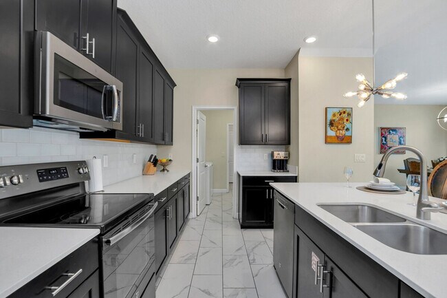 Building Photo - 1555 Flange Dr