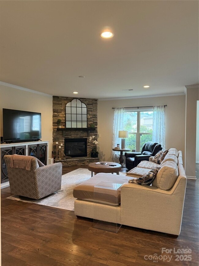Building Photo - 10413 Honeyfur Ct