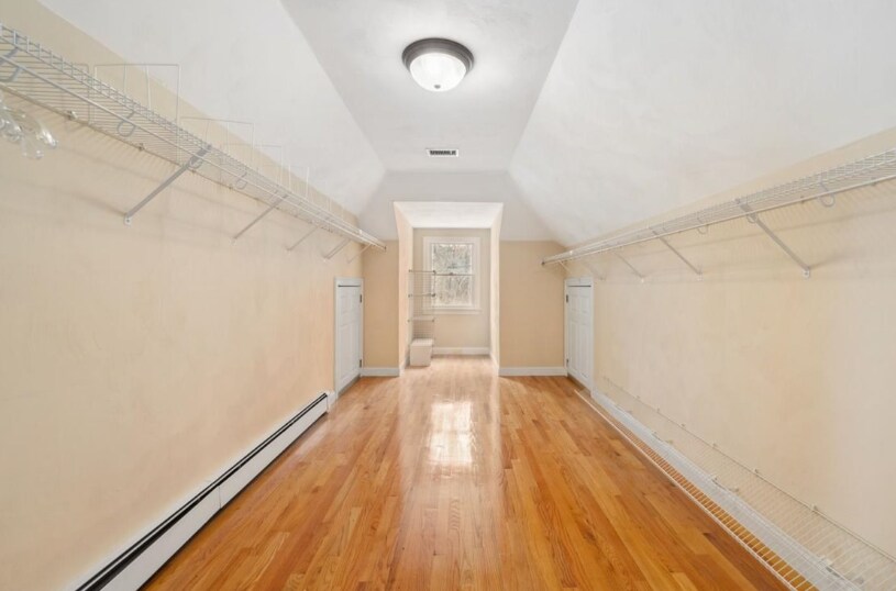 Building Photo - 1 Glenbrook Rd