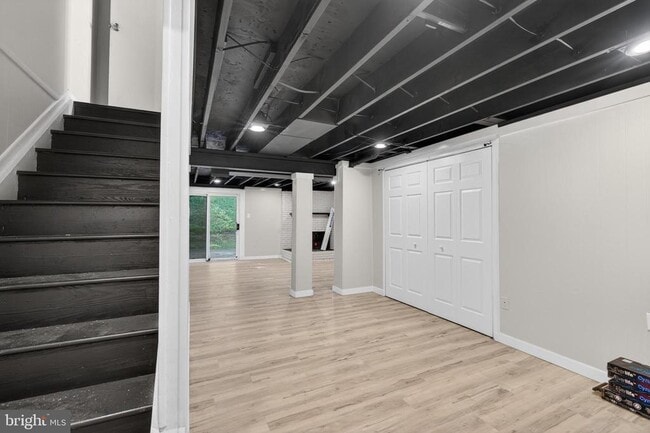 Building Photo - 9333 Pan Ridge Rd