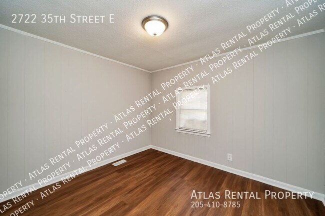 Building Photo - 2722 35th St E