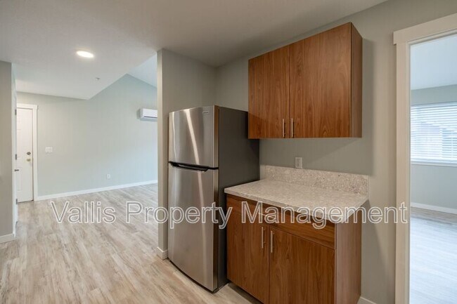 Building Photo - 13001 S Crompton Lane