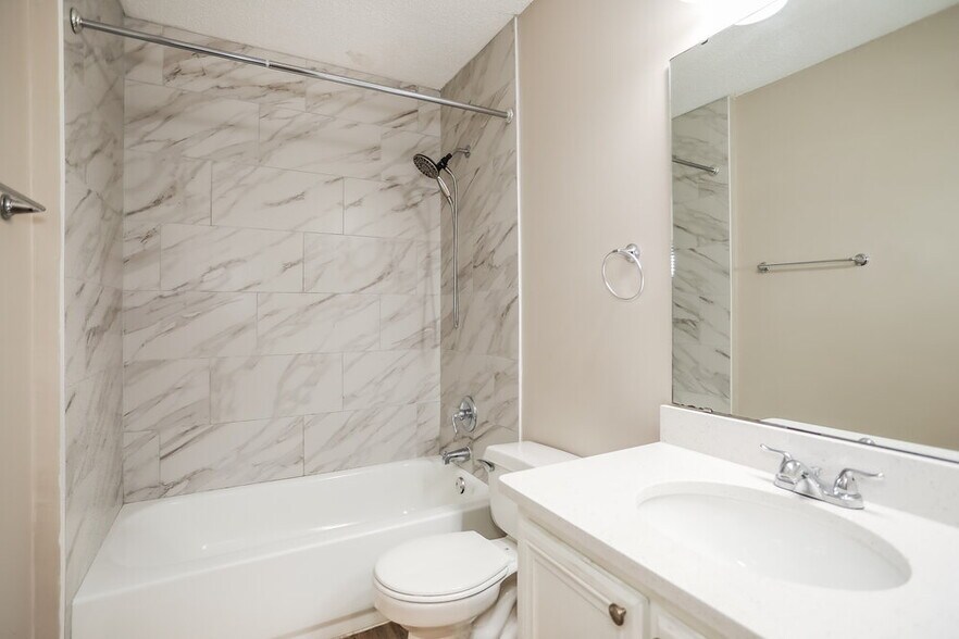 Building Photo - 1883 Manitoba Ct S