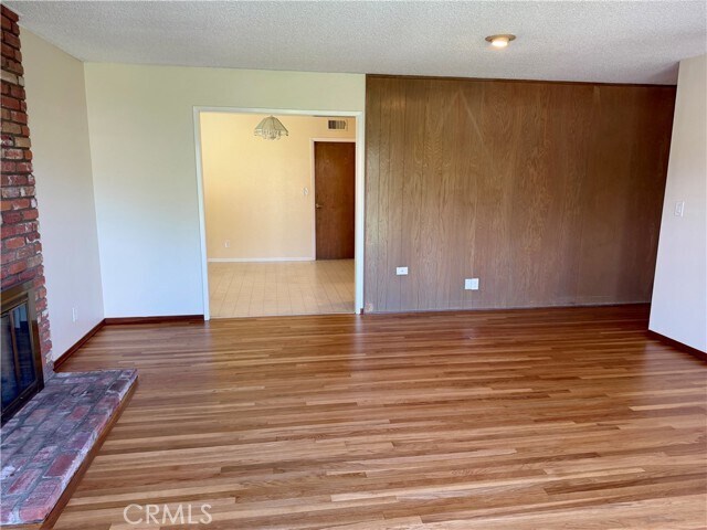 Building Photo - 3123 W Teranimar Dr