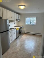 Building Photo - 28 Bryon Rd