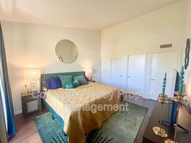 Building Photo - 1310 Campeon Cir