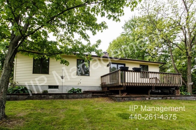 Building Photo - 10247 Danvers Dr
