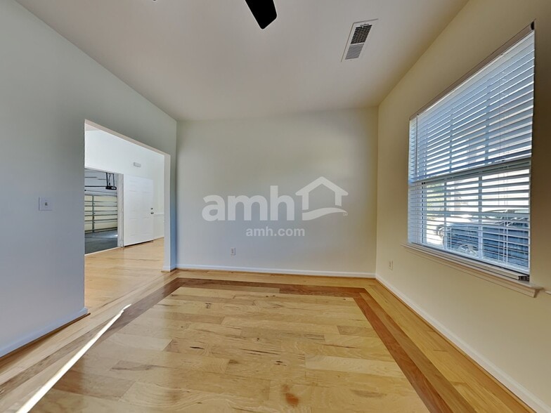 Building Photo - 12216 Palomar Dr