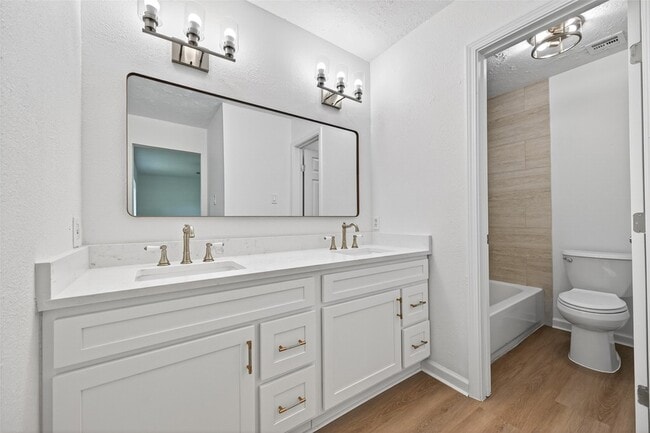 Building Photo - 24014 Nomini Hall Ln