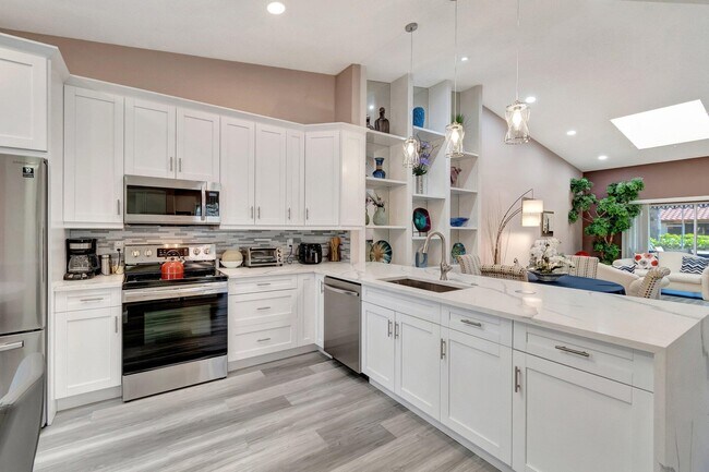Building Photo - 6100 Waldwick Cir