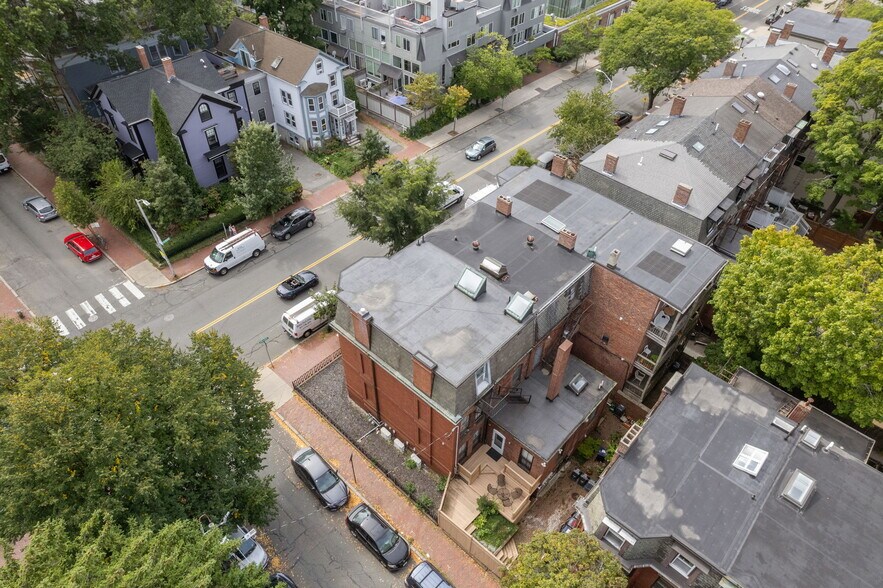 Building Photo - 407A Broadway