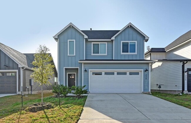 Primary Photo - 229 Frogmore Lp