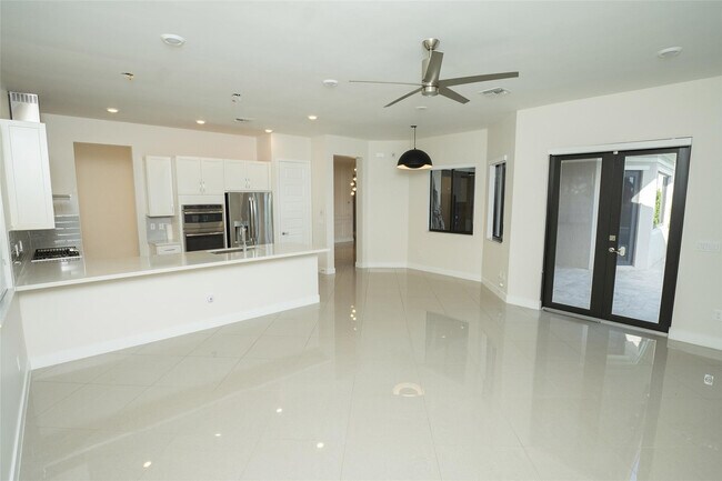 Building Photo - 10660 S Lago Vista Cir