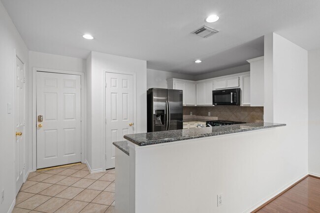 Building Photo - 1719 Redwing Pines Dr