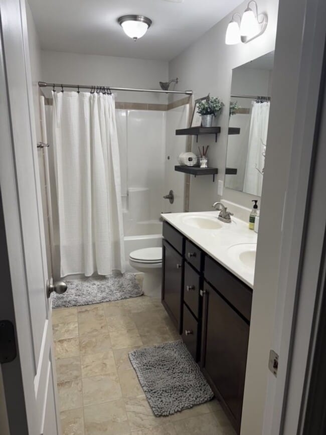 Building Photo - 2520 Clear Pines Ct