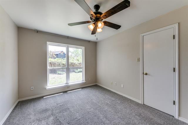 Building Photo - 5915 Volunteer Pl