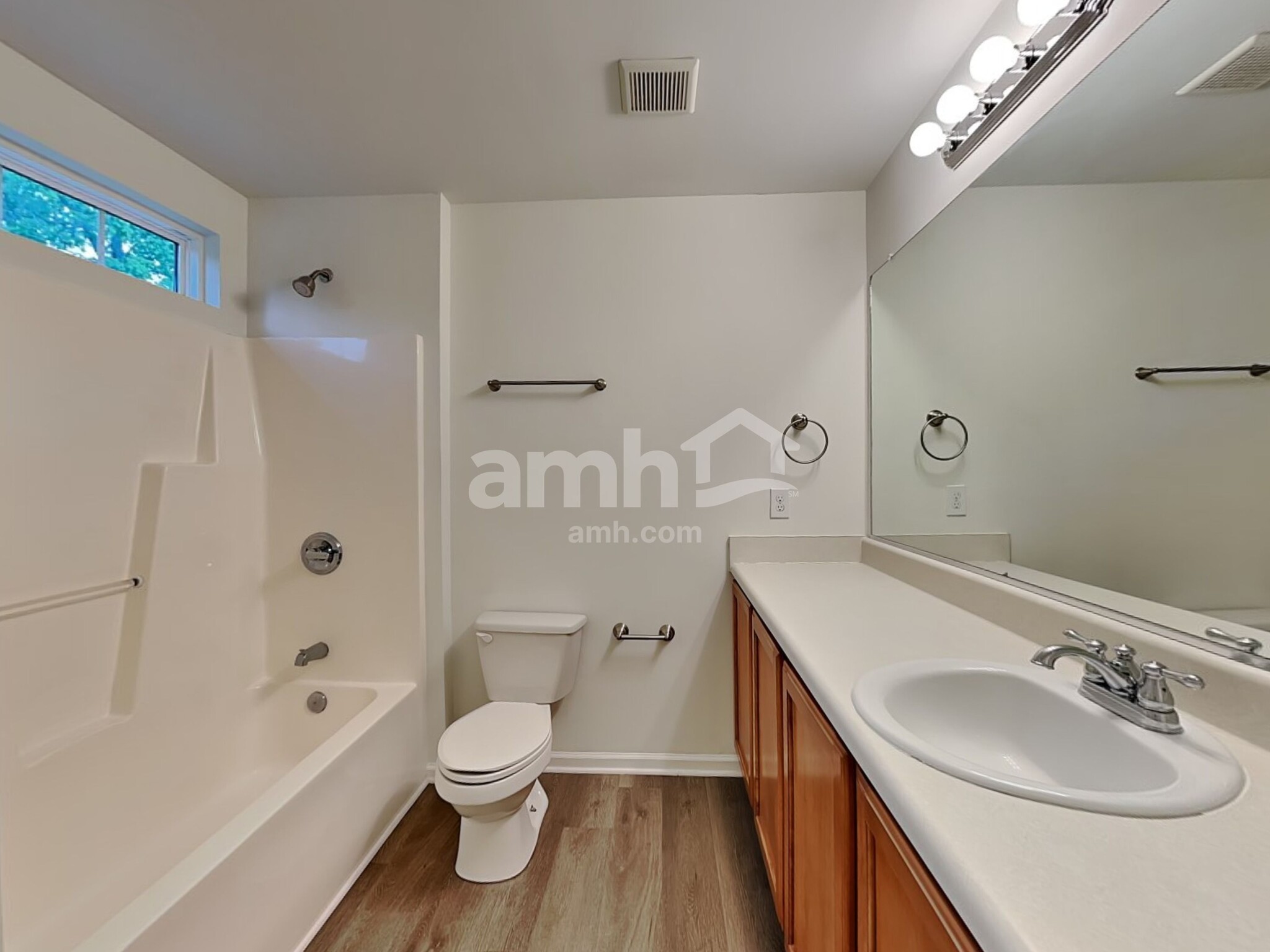 Building Photo - 817 Redland Dr