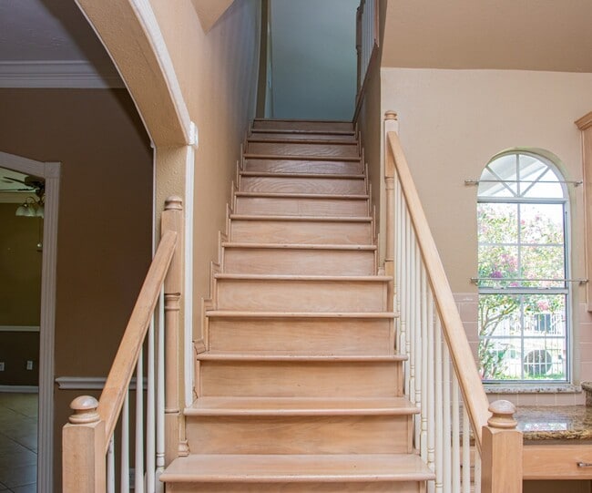 Building Photo - 1513 Scarborough Ln