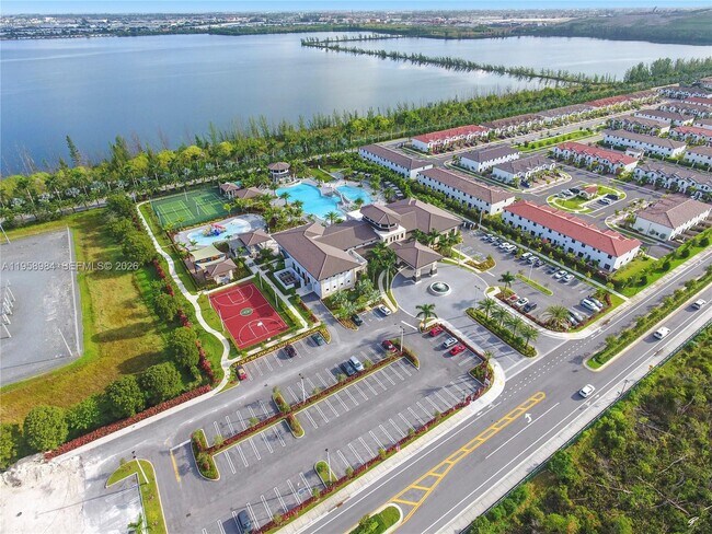 Building Photo - 7865 NW 104th Ave