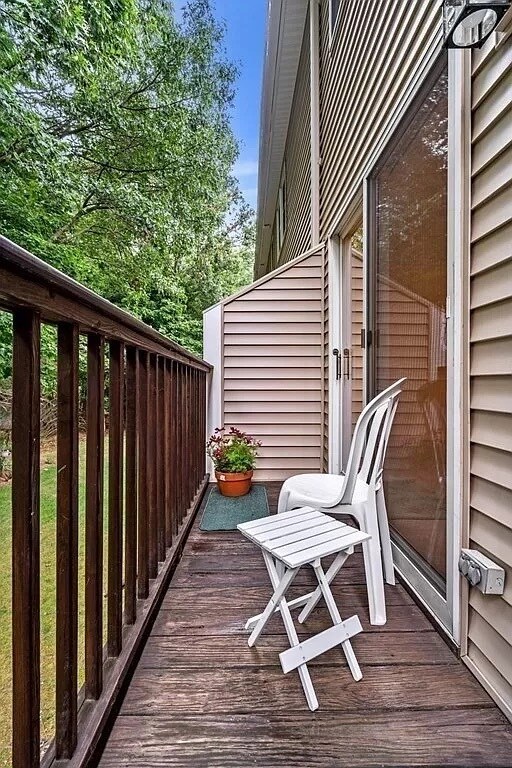 Building Photo - 305 Salem St