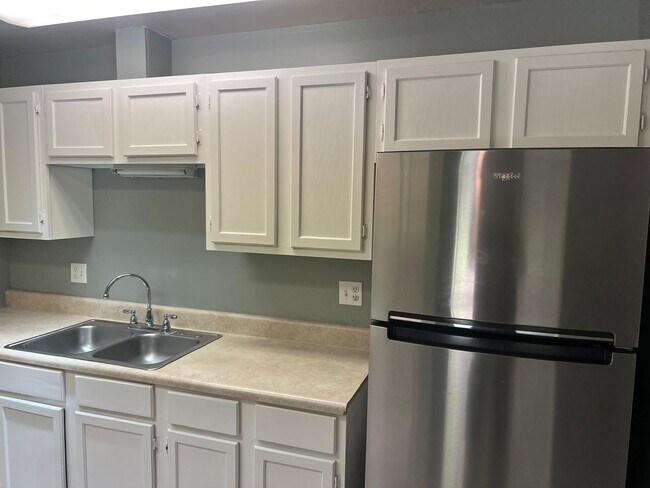 Building Photo - 4123 Spitfire Ave