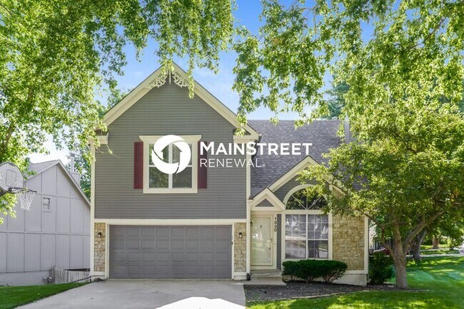 Primary Photo - 4 Bedroom Pet-Friendly Home in Olathe, KS ...