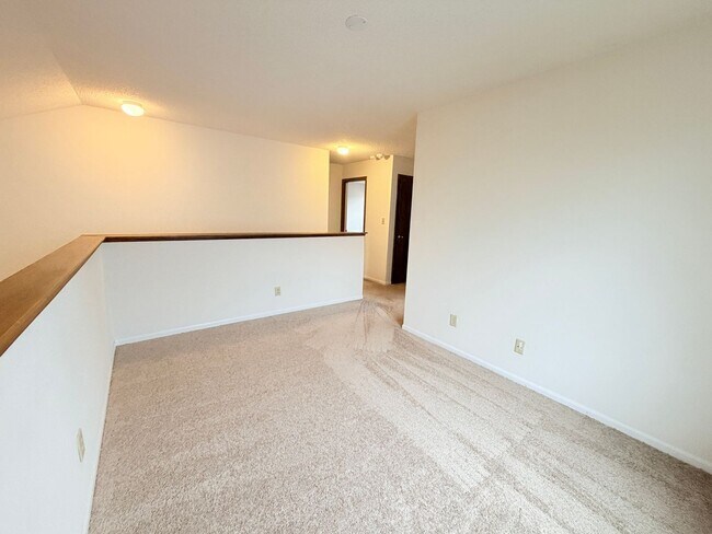 Building Photo - 1555 Blue Brook Way