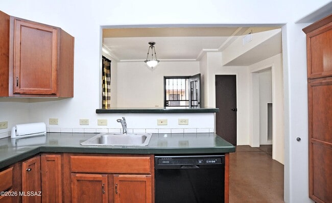 Building Photo - 1040 E Halcyon Rd