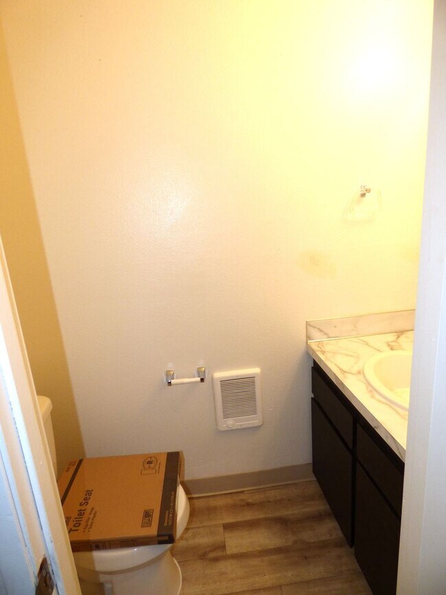 Building Photo - Lancaster Townhomes
