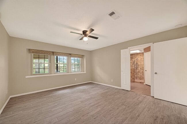 Building Photo - 7527 N Hollow Cir
