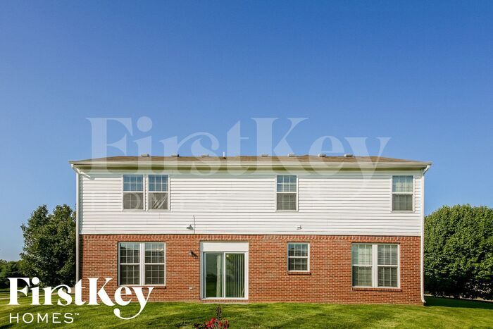 Building Photo - 2547 Greythorne Dr
