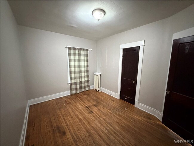 Building Photo - 41 Crestwood Ave