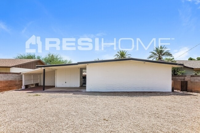 Building Photo - 1314 E Del Rio Dr