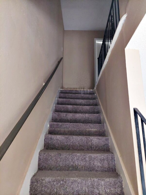 Building Photo - 2117 Giuffrias Ave