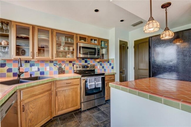 Building Photo - 1406 Windsor Rd