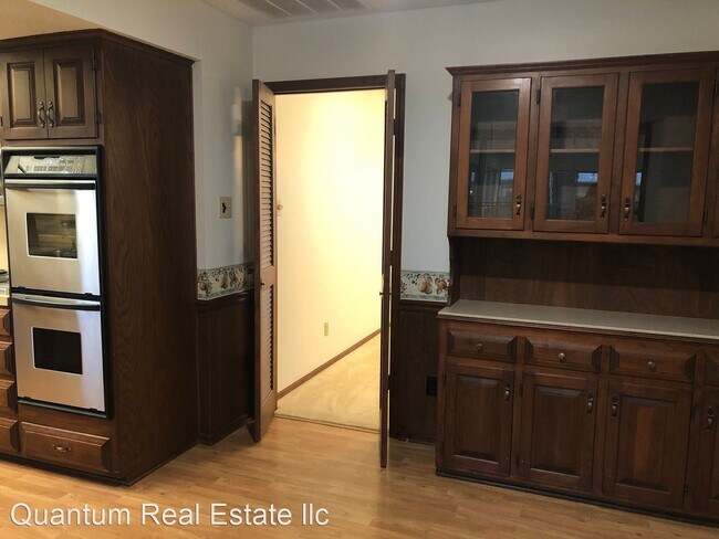 Building Photo - 3 br, 2 bath House - 10114 CAMBRIDGE PL