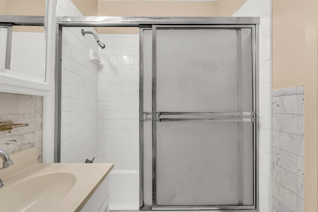 Building Photo - 711 Hemlock St