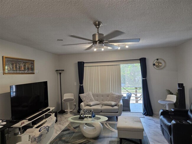 Building Photo - 1425 Atlantic Shores Blvd