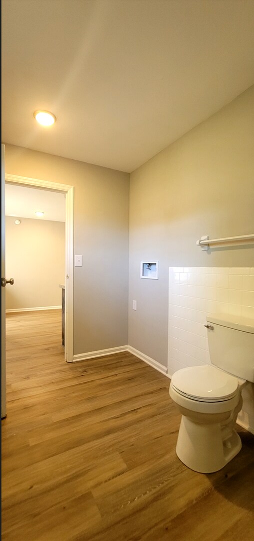 Building Photo - 3006-3008 Creekview Circle