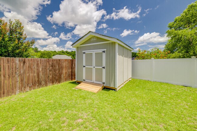 Building Photo - 106 Cobbleton Dr