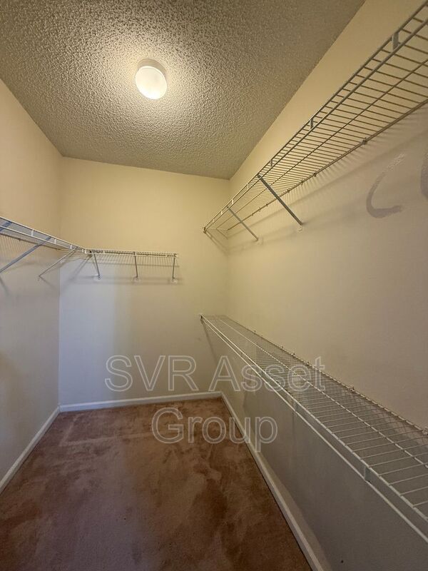 Building Photo - 10000 Gate Pkwy N