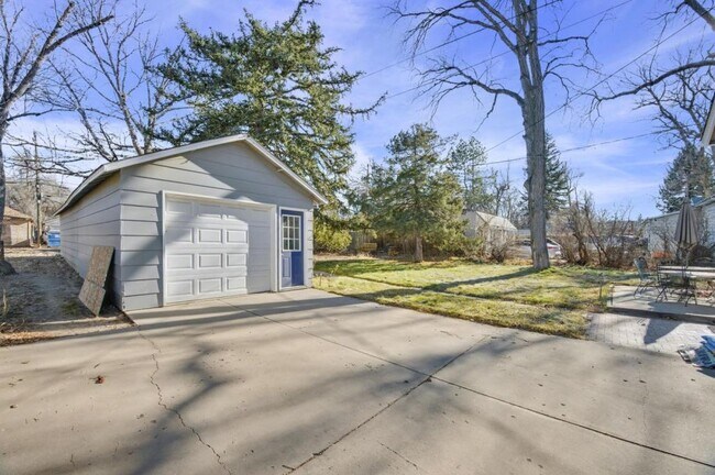 Building Photo - 1846 12th Ave