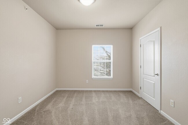 Building Photo - 12833 Tradd St