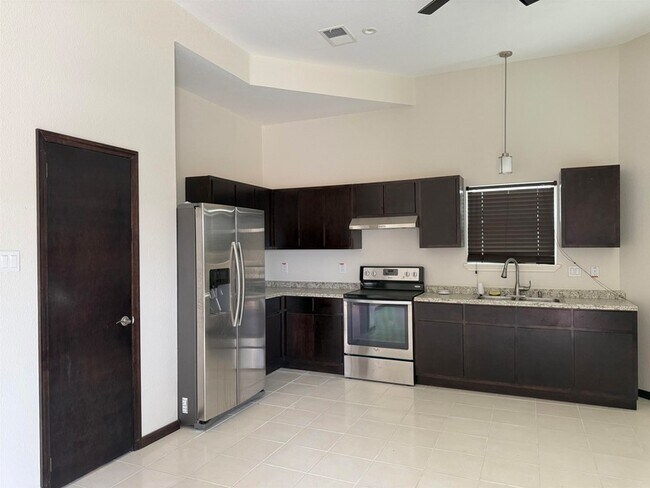 Building Photo - 105 Margaret Ln