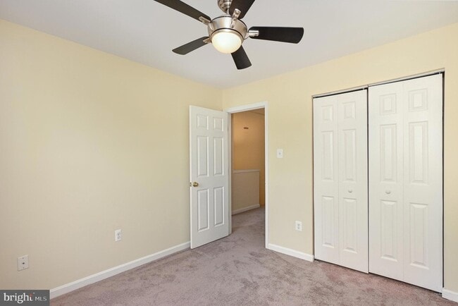 Building Photo - 1838 Oxford Square